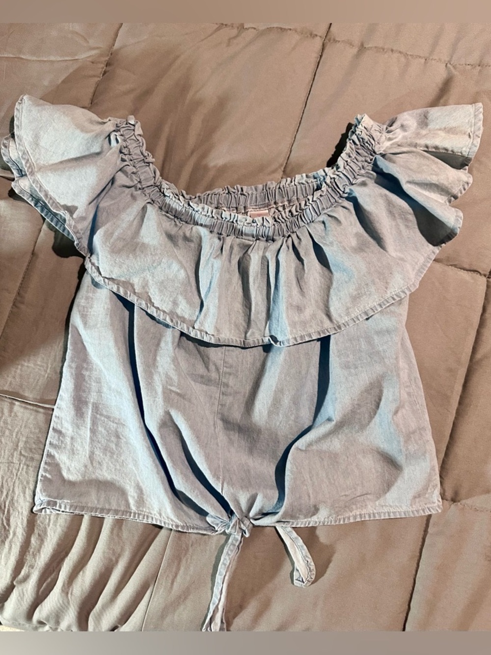 Light Wash Off-Shoulder Tie Front Crop Top - Light Blue